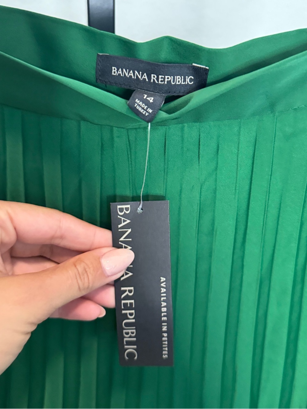 Banana Republic Green Pleated Skirt 14 - NWT - Picture 4 of 7